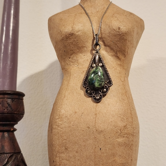 Mexican Sterling Silver Emerald Green Marble Pendant - Picture 4 of 5